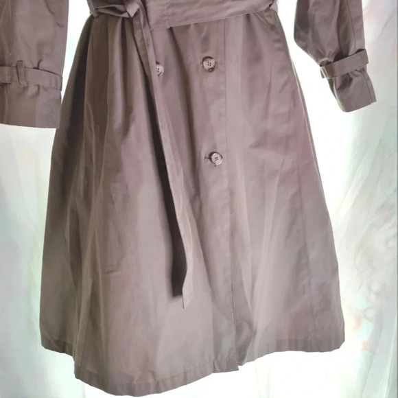 Cambridge Trench Coat - Picture 4 of 14